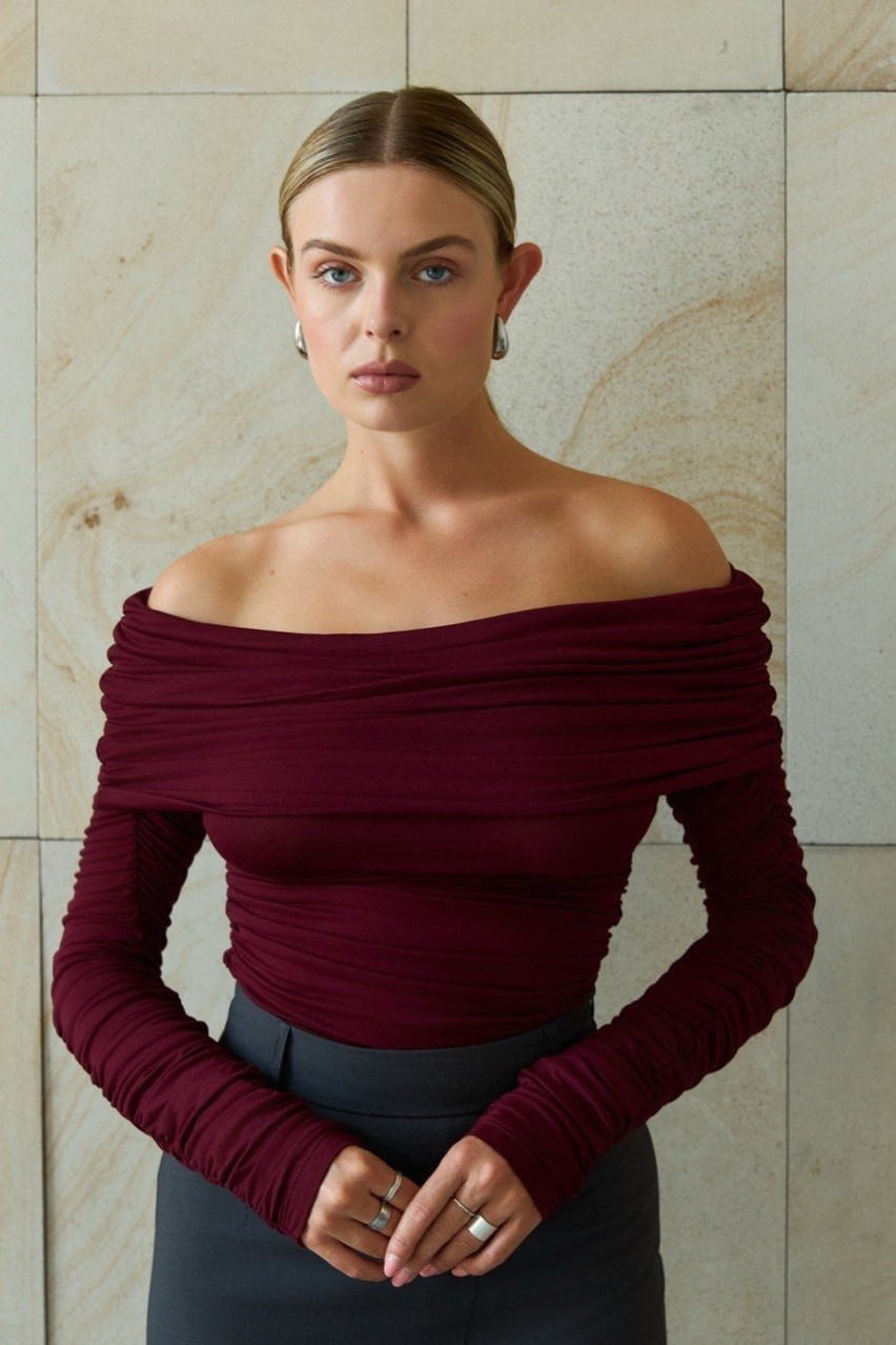 Бордовый лонгслив с открытыми плечами FW2024 BLAZH'